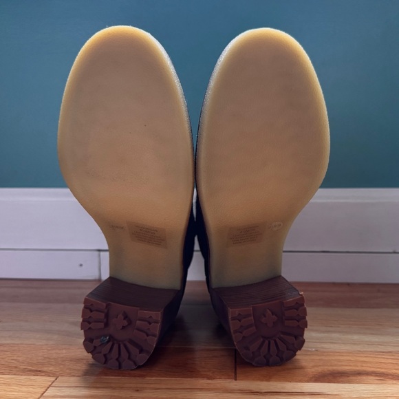 VINCE CAMUTO Black Suede Booties - Picture 4 of 6